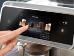 ⁦Philips Café Aromis 8000 Series Fully Automatic Espresso Machine Silver – Model EP8757/20⁩ - الصورة ⁦2⁩