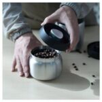 ⁦Vacuum coffee canister 250g - كانستر حافظة بن استيل 400 ملي⁩ - الصورة ⁦5⁩